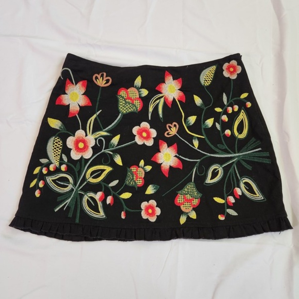 Kori‎ America Embroidered Floral Mini Skirt- Size Small
